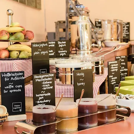 ホテル Jufa ドナースバッハヴァルト